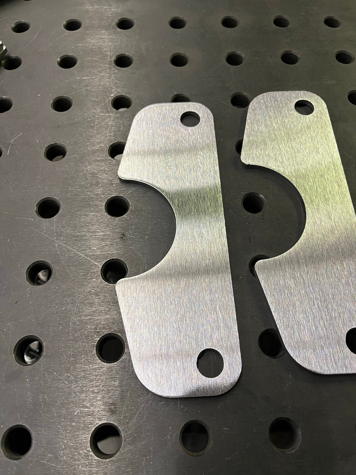 Ladder Bar Rear Axle Center Mount Brackets