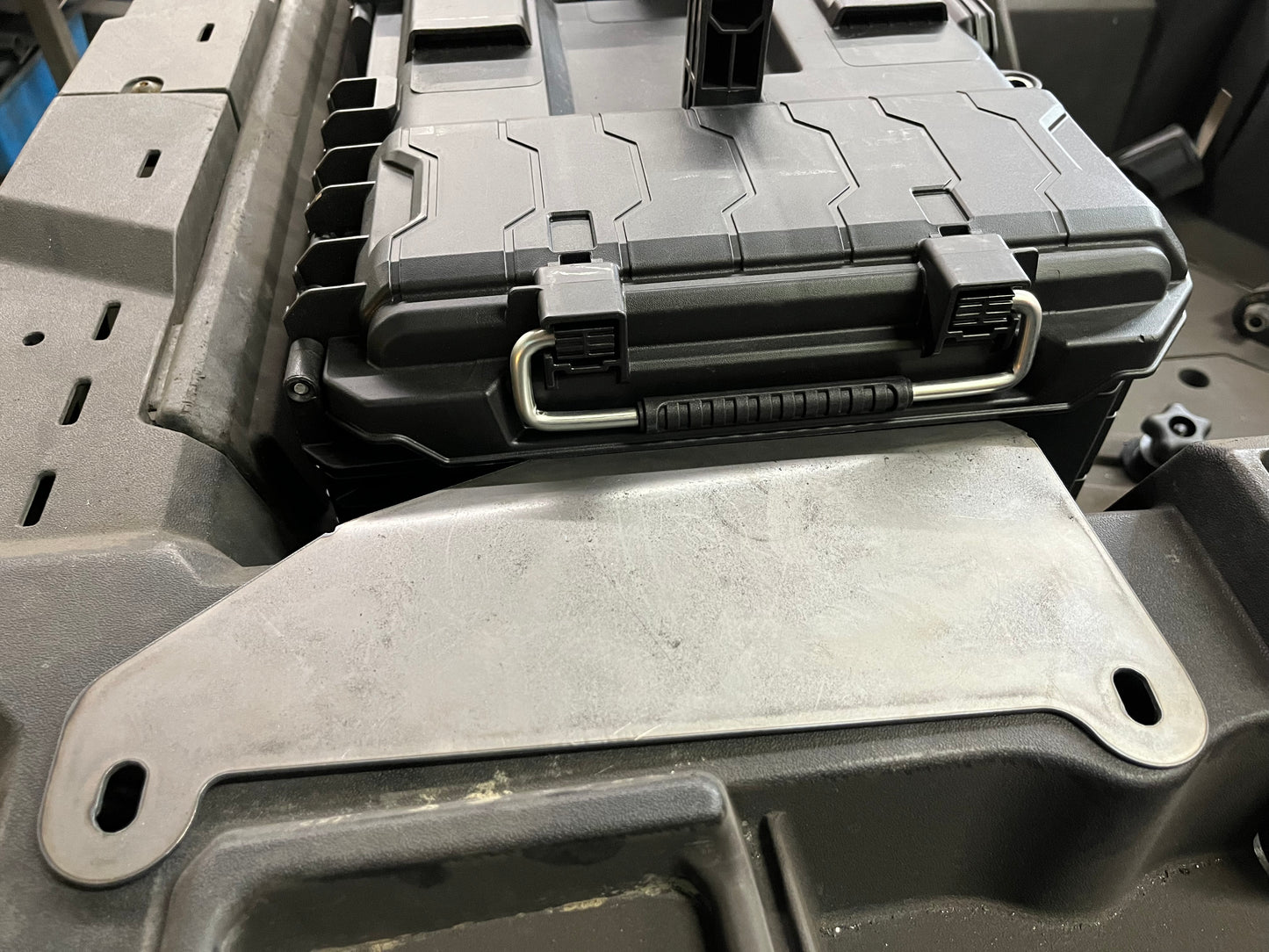 close up of the mounts